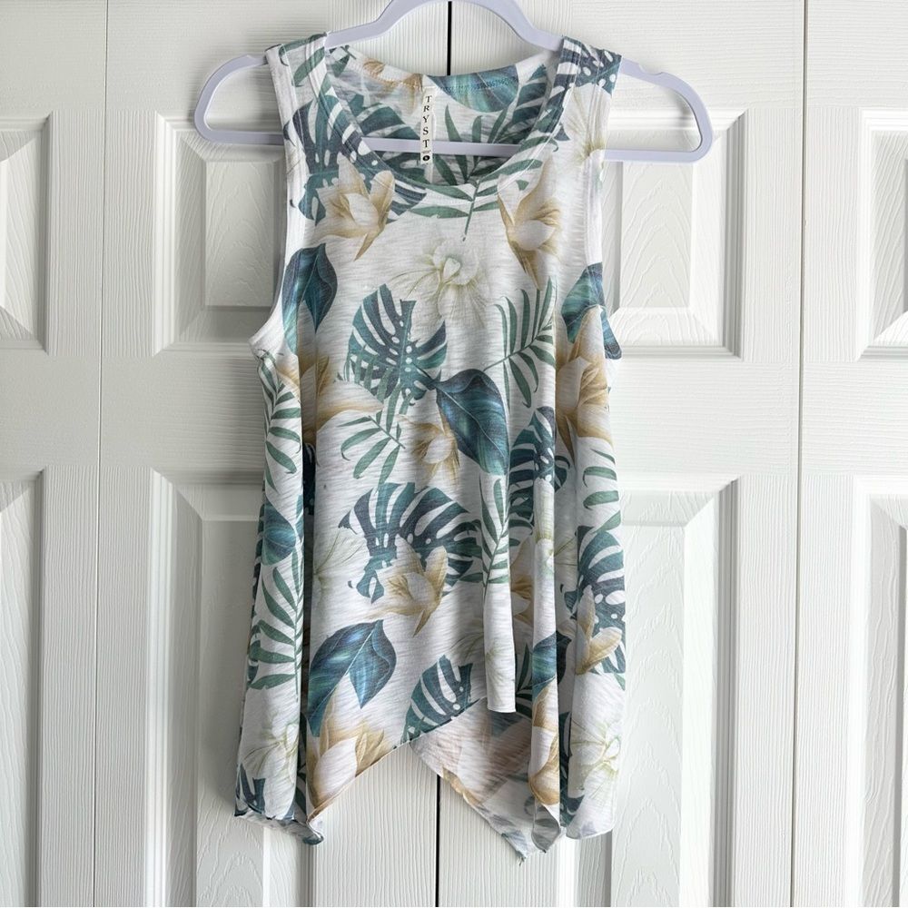 Tryst Tank Women’s Size Small Blue and Tan Tropical Print
